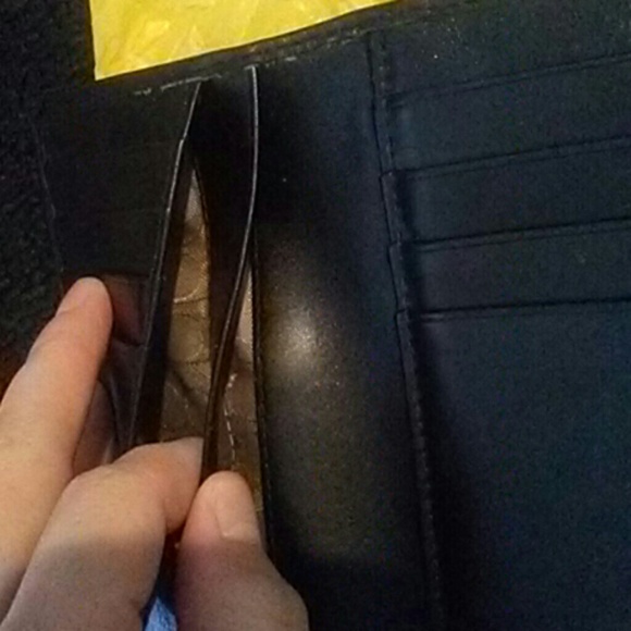 COACH High capacity trifold wallet - Picture 8 of 8